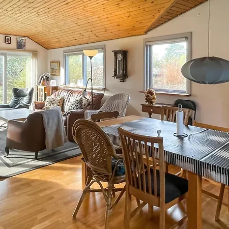 2 Bedroom Beautiful In