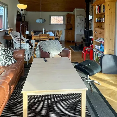 2 Bedroom Beautiful In Ferienhaus