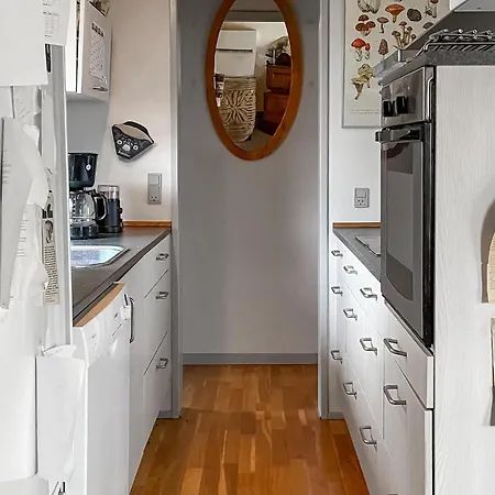 2 Bedroom Beautiful In Ferienhaus *
