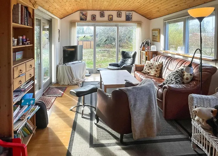 2 Bedroom Beautiful In