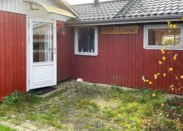 2 Bedroom Beautiful In Ferienhaus *